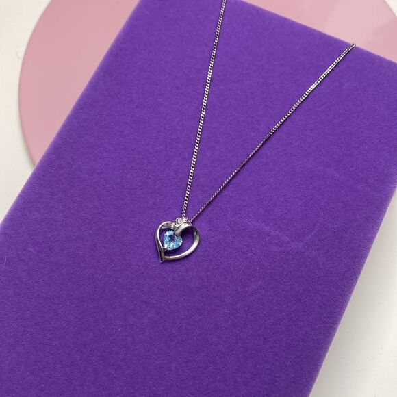 💛 10K White Gold Blue Topaz and 0.005cttw Diamond Heart Necklace - Picture 3 of 9